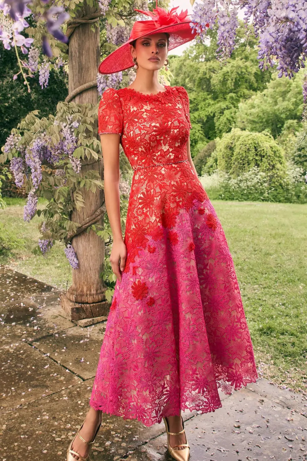 fitted lace wedding dress Burgundy Mother of The Groom Dresses Chiffon Sheath/Column V-Neck Elegant Formal Evening Gowns with Appliques & Ruffles, Burgundy main image 1