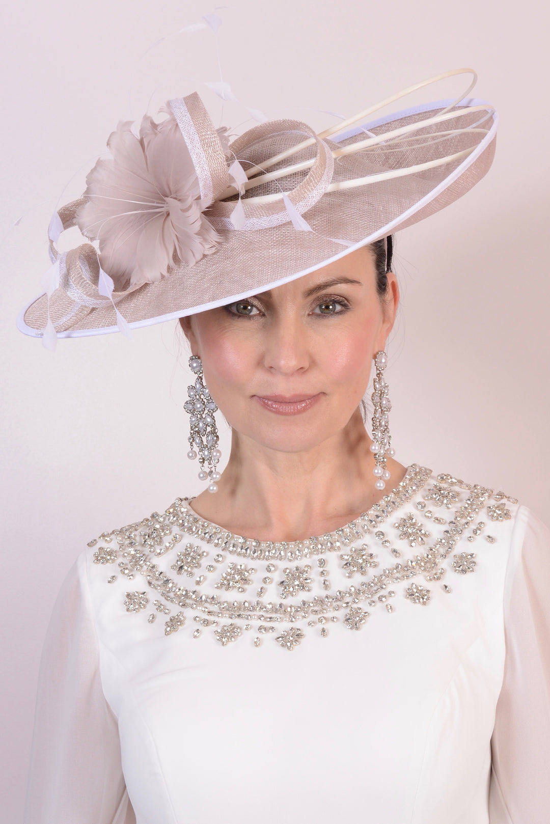 Nigel Rayment Hatinator - Style 39 - Taupe/White