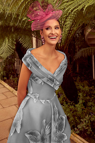 silver mother of bride dress Zapaka Women Grey A-Line The Off The Shoulder Ruched Long Wedding Guest Dress, Grey Silver / US20W Brand = Stella Couture Size = 16 Style # = 24330 Color = Silver Fabric = Beaded Condition = Discontinued Sample Silhouette = Mermaid/Trumpet/Fitted Item Number Zapaka Women Silver Long Mother