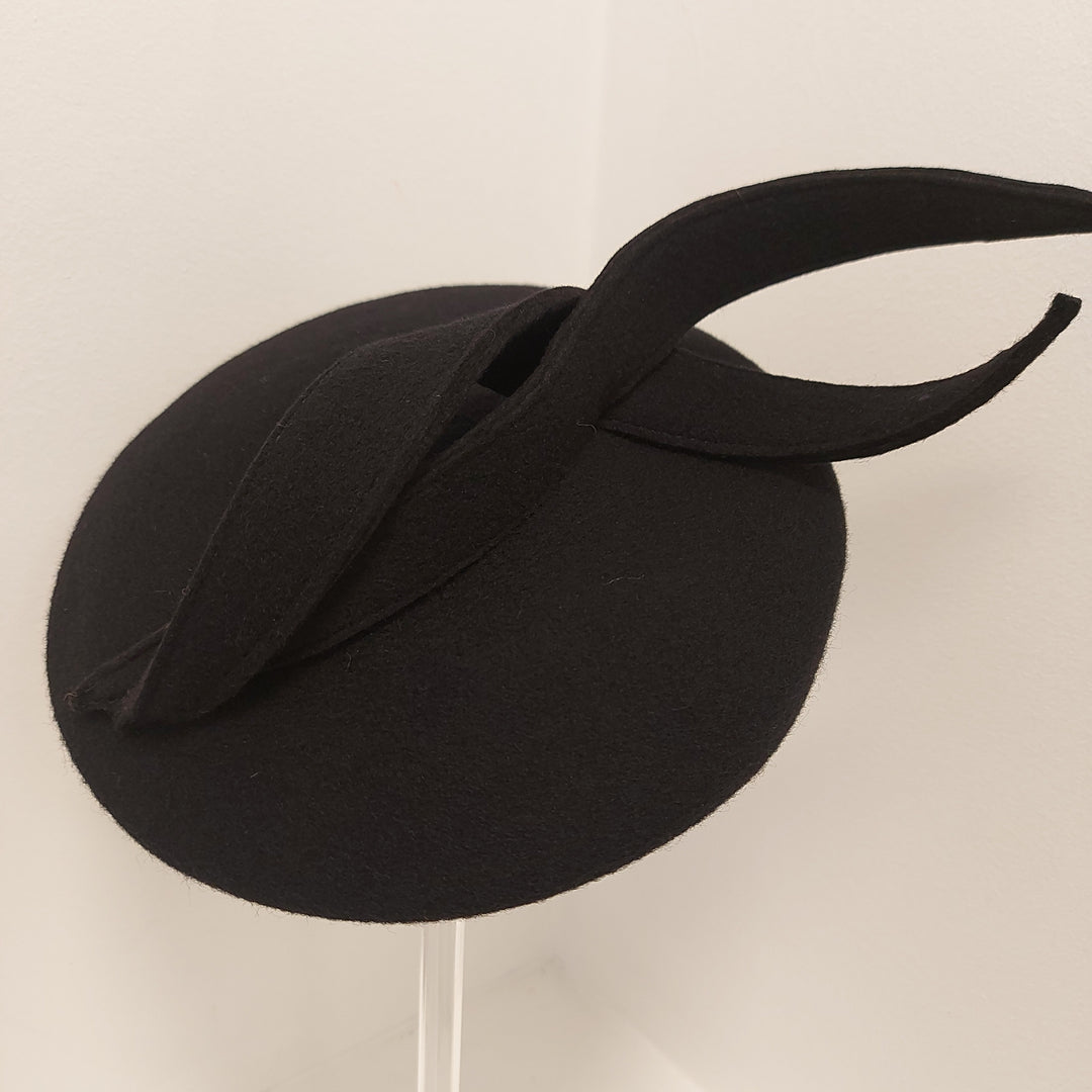 526/446 Black Wool Felt Pill Box-