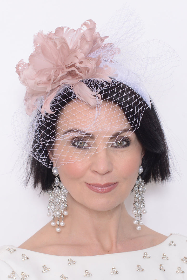 The Niche Collection Style 230043 - Ivory/Rose